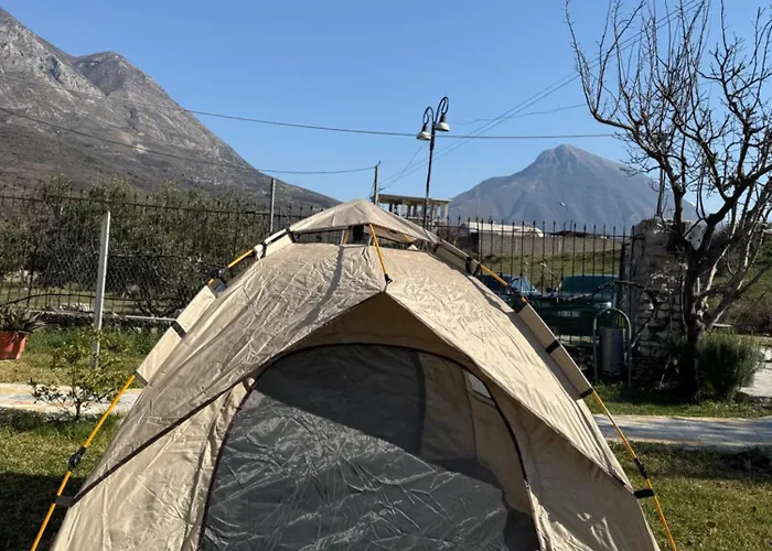 Parking& Bakiaj 营地 *