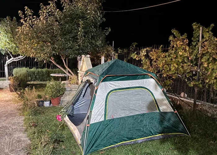 营地 Parking& Bakiaj Tepelene